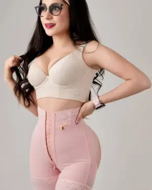 Short reloj de arena frente